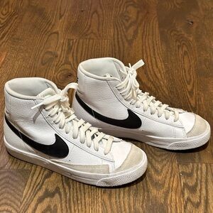 Nike Kids' Blazer Mid '77 Sneakers